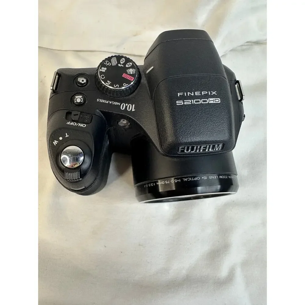 Fujifilm FinePix S2100HD 10MP Digital Camera - 15x Optical Zoom TESTED & WORKING